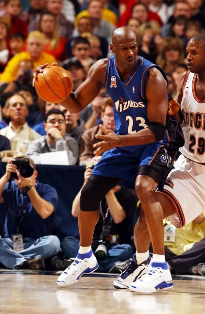 喬丹在奇才打了2年，留下4個偉大紀錄，一個比一個難破