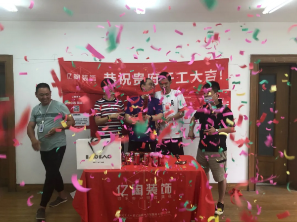 震撼!改造奇葩戶型老舊房,成功逆襲變“歐式殿堂” 震撼!改造奇葩戶型老舊房,成功逆襲變“歐式殿堂”