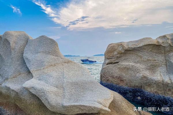 廣東惠州有個網紅海邊公園，幾十噸巨石隨風搖擺，蘇東坡還寫過詩