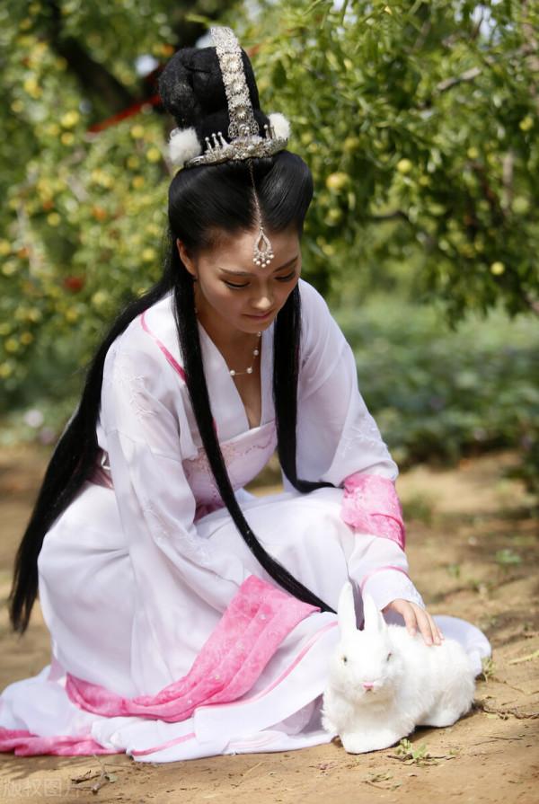 典故詩話407 嫦娥奔月 吟詠美人