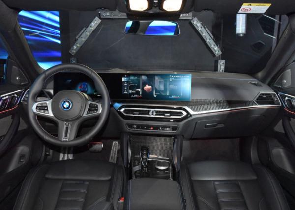 寶馬3系中期改款諜照曝光,未更換“大雙腎”/採用一體式大屏 寶馬3系中期改款諜照曝光,未更換“大雙腎”/採用一體式大屏