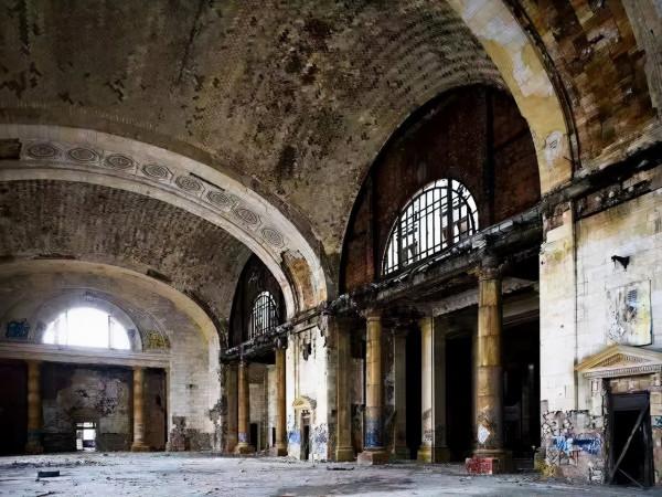 福特改造密歇根中央車站