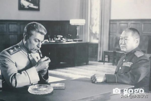 世紀曆史：蒙俄建交100週年圖片展