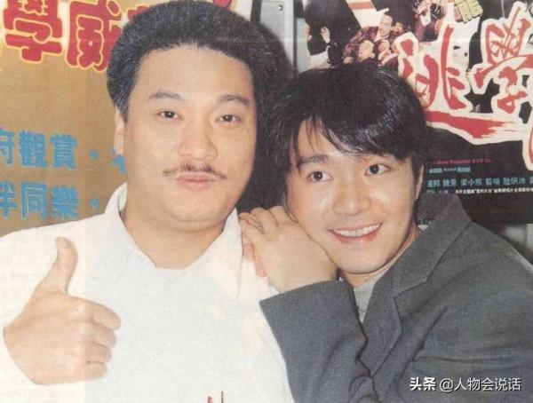 58歲周星馳滿頭白髮落淚：被誤解30年，卻無人懂我的心酸