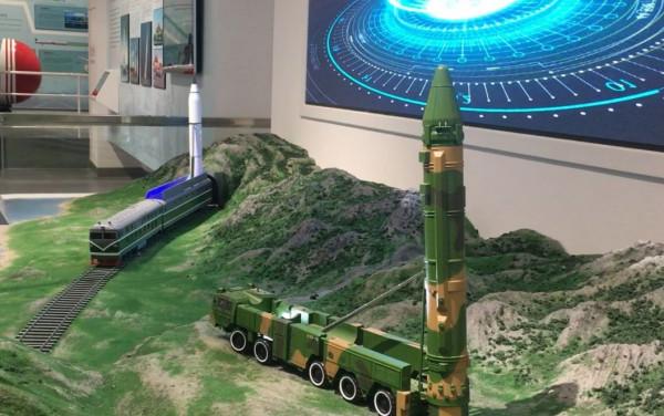 你聽說過洲際導彈列車嗎？全車可搭載10枚東風導彈，遭到美方遏制