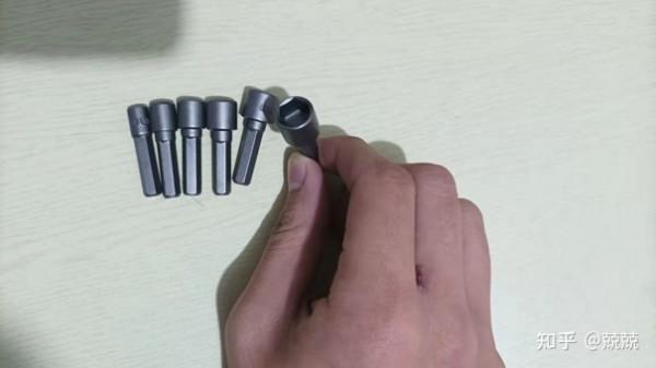 為什麼我會說你需要一個電鑽？方便好用的威克士WE212測評