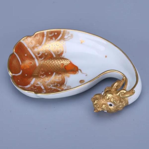 清代乾隆時期的琺琅彩礬紅描金龍頭鎏金筆洗 清代乾隆時期的琺琅彩礬紅描金龍頭鎏金筆洗