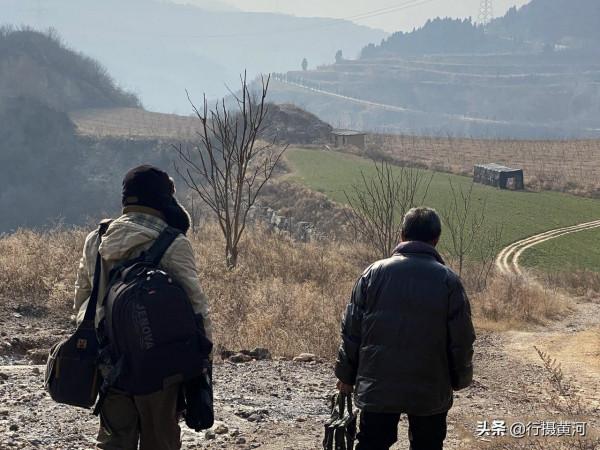 山西大山發現巴基斯坦國鳥，6旬“鳥叔”守護6年，看鳥兒活成啥樣