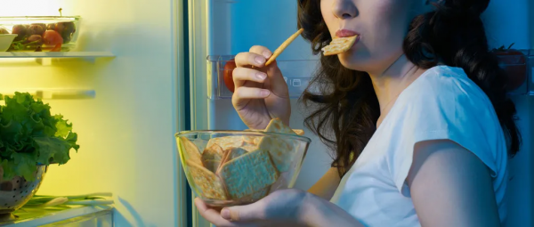 明明已經飽了,為什麼還是忍不住想吃東西? 明明已經飽了,為什麼還是忍不住想吃東西?