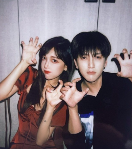 百萬粉網紅求婚現場太奢華,鑽戒是baby同款,女方曾獲王思聰追求 百萬粉網紅求婚現場太奢華,鑽戒是baby同款,女方曾獲王思聰追求