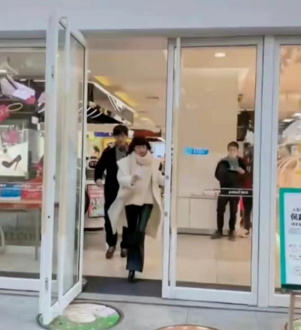 45歲馬伊琍演少女上癮？戴齊劉海假髮扮嫩太違和，不過身材是真好