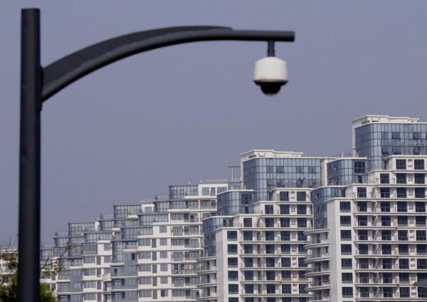 十餘家房企陷入危機，房地產銷售額卻再創新高，去年首破18萬億