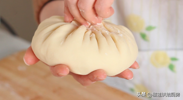 有手就能做的乳酪餅教程，免廚師機免揉，爆拉絲鬆軟香甜不幹不硬