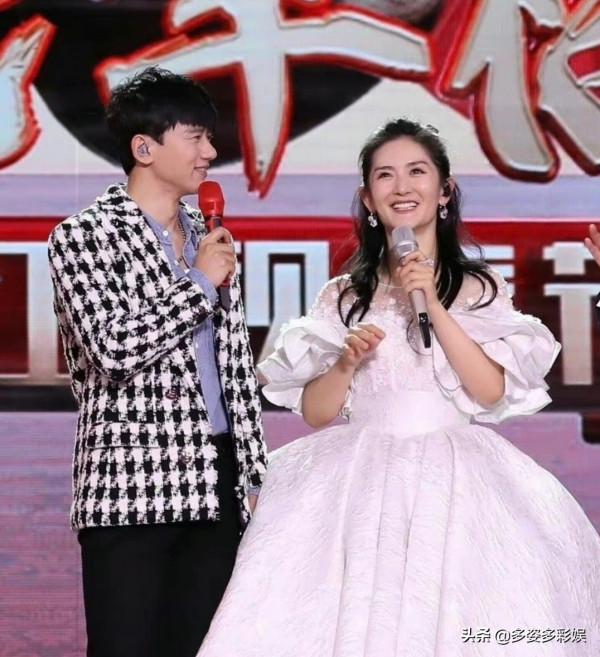 東方衛視春晚：唐嫣當主持，謝娜張傑首次合體演唱，周深也將參加