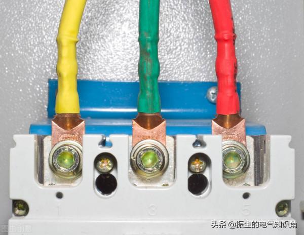 為什麼斷路器會有“上進線”和“下進線”問題? 為什麼斷路器會有“上進線”和“下進線”問題?