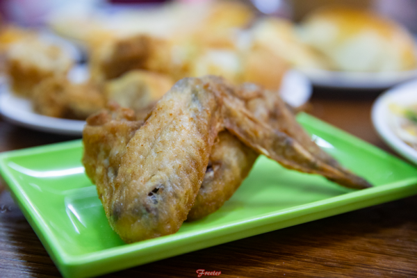 阿Vo阿Die的秘密基地-“地下室老爸茶”，隨便點，都便宜