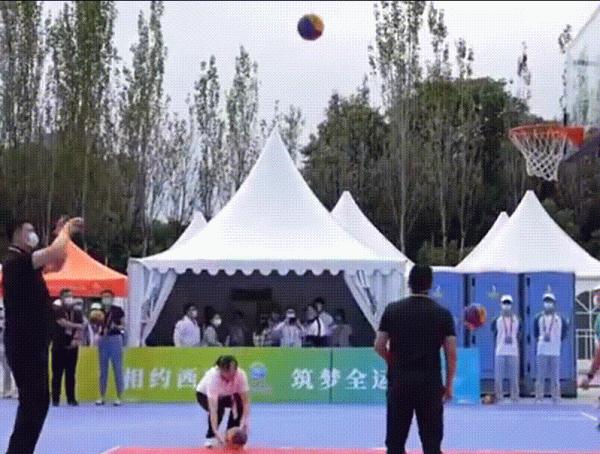 仍秒殺一批CBA球員!姚明全運會與球員比罰球:3罰不進後4罰空心 仍秒殺一批CBA球員!姚明全運會與球員比罰球:3罰不進後4罰空心