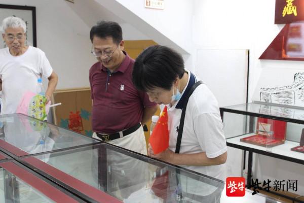 看藏品、憶黨史,民間收藏館裡尋找紅色記憶 看藏品、憶黨史,民間收藏館裡尋找紅色記憶