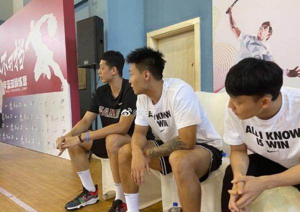 1.74秒換趙睿!再被換上與徐傑唱“雙簧”,杜鋒為何大鬧技術臺? 1.74秒換趙睿!再被換上與徐傑唱“雙簧”,杜鋒為何大鬧技術臺?