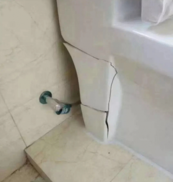 水管凍住了怎樣快速解凍?這裡有三個實用方法,任選其一輕鬆解決 水管凍住了怎樣快速解凍?這裡有三個實用方法,任選其一輕鬆解決