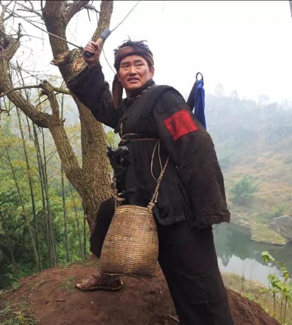 大衣哥出名機(雞)緣巧合，他應該感謝新時代，更要感謝黨和人民