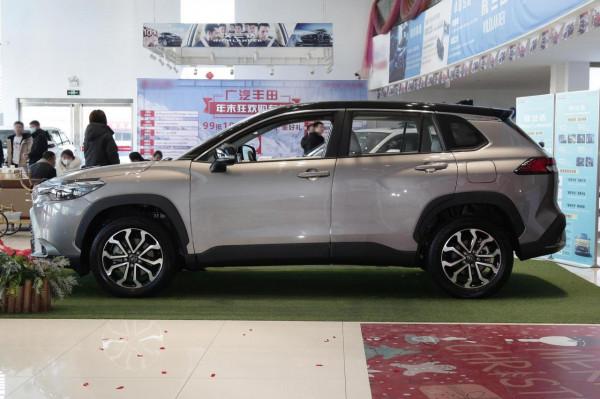 鋒蘭達，造型時尚，搭載2&period;0L&plus;CVT，油耗在同車型中表現也比較可觀