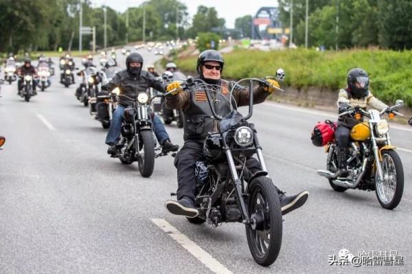 「 滾雷之聲 」數萬輛哈雷的巡遊活動 「 滾雷之聲 」數萬輛哈雷的巡遊活動