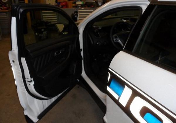 美國警察出警,為什麼從不關車門? 美國警察出警,為什麼從不關車門?