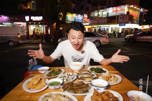 連店名我都叫不出來的“三無”小店，26年竟然還沒倒閉