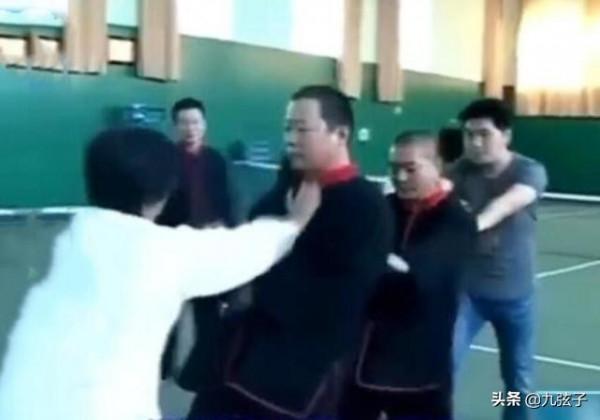 “電母”閆芳:耍無賴拜師,太極神功“一碰就飛”,稱對不起師父 “電母”閆芳:耍無賴拜師,太極神功“一碰就飛”,稱對不起師父