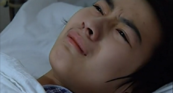 湖南少年突患急性白血病，母親不辭而別，直言：不能一棵樹吊死