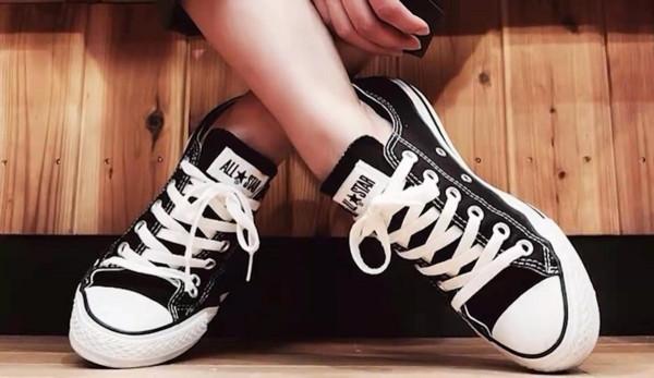 全球10大頂級運動鞋品牌!中美各3家,德國2家,日本1家 全球10大頂級運動鞋品牌!中美各3家,德國2家,日本1家