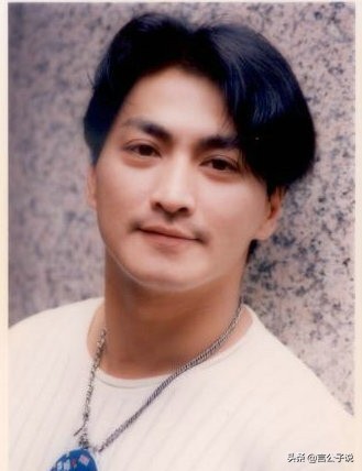 八位“港臺男神”今昔對比，有人帥了一輩子，有人撞臉張紀中