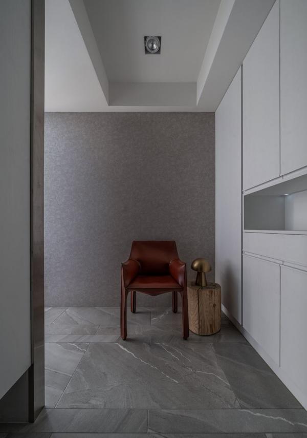 以純白敘寫歲月靜好!150平現代風與父母相鄰的雙拼宅 以純白敘寫歲月靜好!150平現代風與父母相鄰的雙拼宅