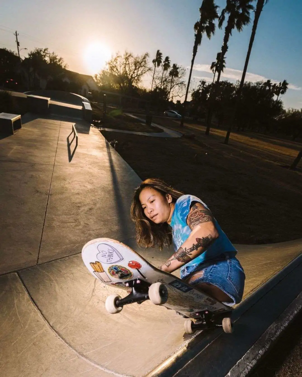 她天生只有上半身！慘遭遺棄後用雙手練成奧運健兒，活得比誰都酷