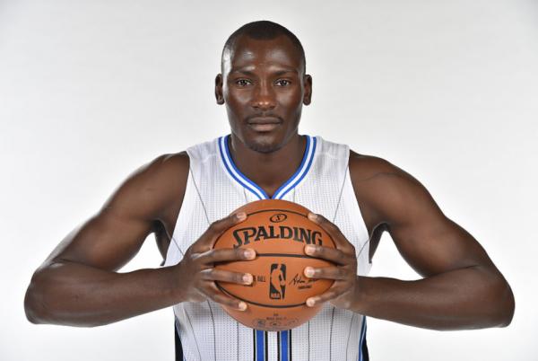 紙醉金迷？盤點NBA拿到大合同就低迷的球星：湖人多次成受害者