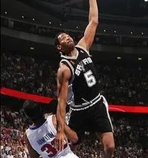 NBA紀實連載77：NBA超級福星，七冠王羅伯特霍里的開掛球生