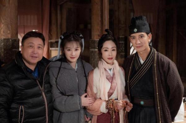 王晶新《倚天屠龍記》翻車，超強陣容太違和，被嘲老年版英雄大會