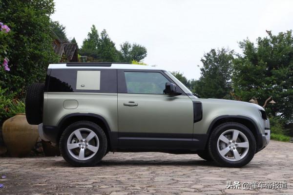 新車|短軸優劣勢明顯,但仍不妨礙有人喜歡它,試駕路虎衛士90 新車|短軸優劣勢明顯,但仍不妨礙有人喜歡它,試駕路虎衛士90