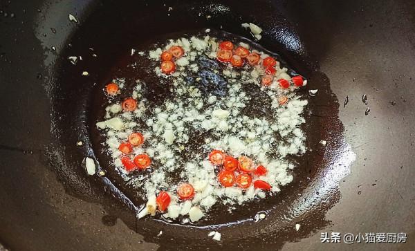 韭菜和豆乾是一對,簡單下鍋一炒,鮮美開胃更下飯一盤不過5塊錢 韭菜和豆乾是一對,簡單下鍋一炒,鮮美開胃更下飯一盤不過5塊錢