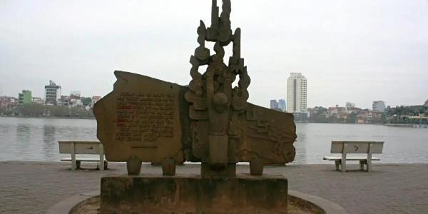 越南老兵麥凱恩:被活捉後卻立跪石像,死後還被越南稱為友人? 越南老兵麥凱恩:被活捉後卻立跪石像,死後還被越南稱為友人?