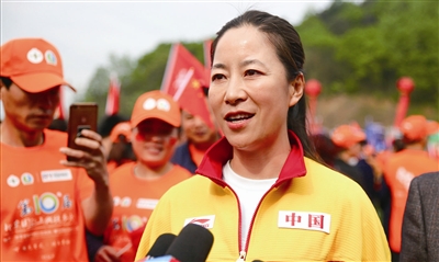 “最孤獨的冠軍”王麗萍:為何奪冠後不身披國旗,無一國人喝彩? “最孤獨的冠軍”王麗萍:為何奪冠後不身披國旗,無一國人喝彩?