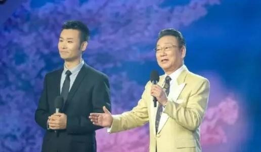 歌唱家劉和剛:農村小子娶世界小姐,父母與岳父母同屋簷安享晚年 歌唱家劉和剛:農村小子娶世界小姐,父母與岳父母同屋簷安享晚年