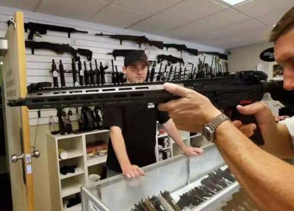 美俄兩國都不禁槍，為何美國槍擊案居高不下，俄羅斯卻很少發生？