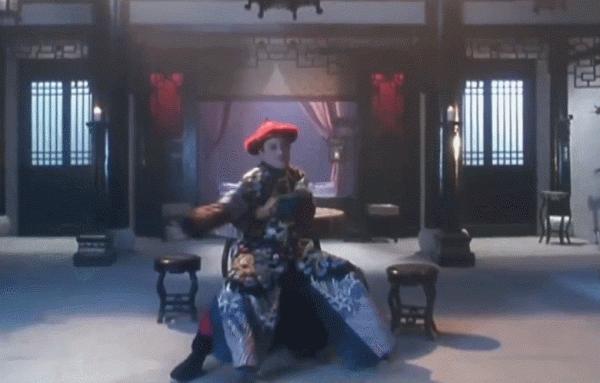 現實版“化骨水”，狀如清水卻能蝕骨，被標註成“弱酸”讓人忽視