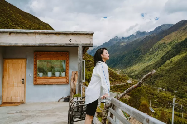 開2021最火的網紅車，打卡最熱的川西網紅店