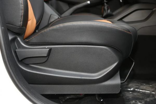 五菱宏光S3對比斯威X7，國產中型SUV如何選擇？