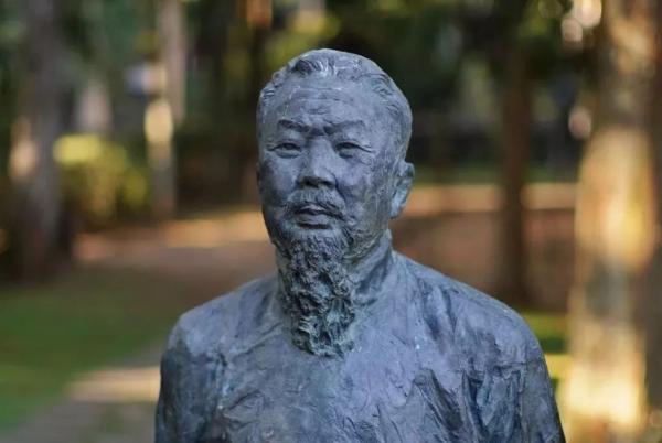 烈士陵園跪著4個日本兵雕像，日方要求拆除？三個條件滿足即可拆