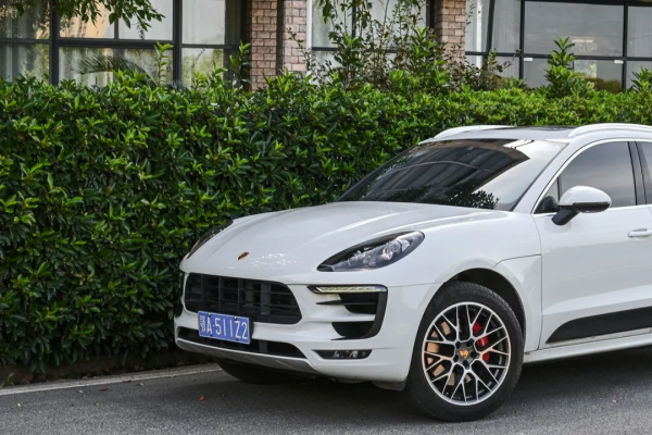 二手保時捷Macan GTS，選裝後超百萬，5年5折購