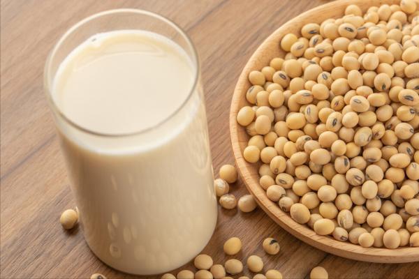 打豆漿，黃豆不能直接打漿，多加1小步，豆漿更香濃，細膩無殘渣